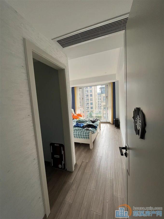 中梁泊景庭143平洋房次顶楼218万