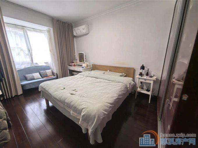 玲珑小区90平精装修满五唯一111.8万