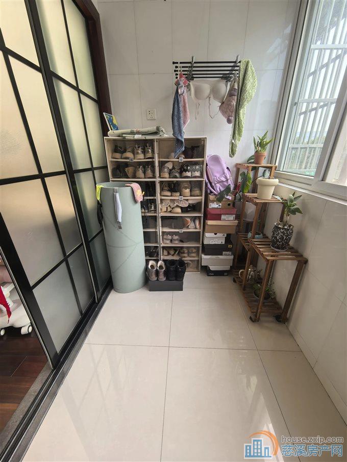 玲珑小区90平精装修满五唯一111.8万