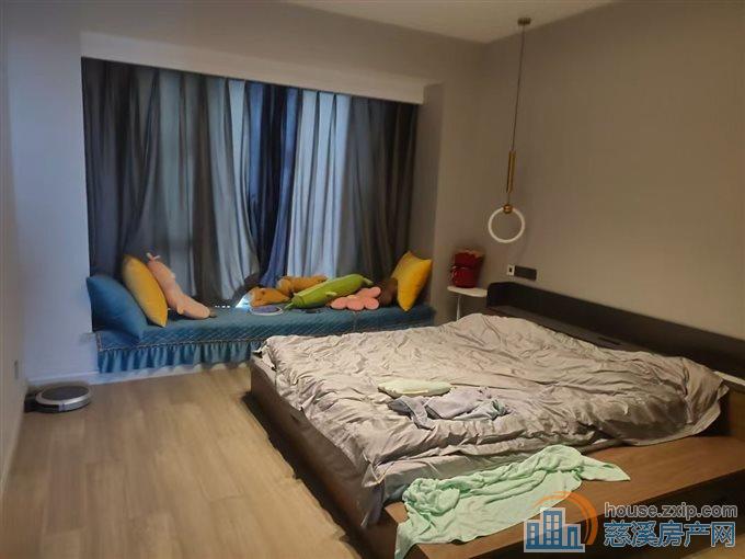 恒厚阳光城二期144平婚装265万