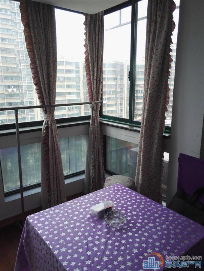  丽晶大厦10楼  45平朝北  精装修