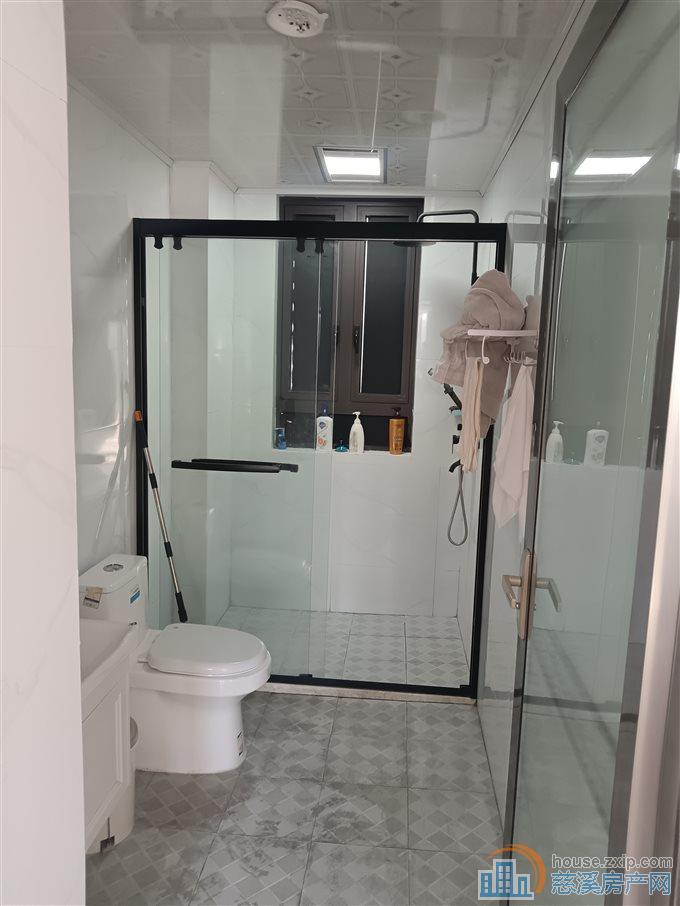 天誉华府143平多套精装238万265万