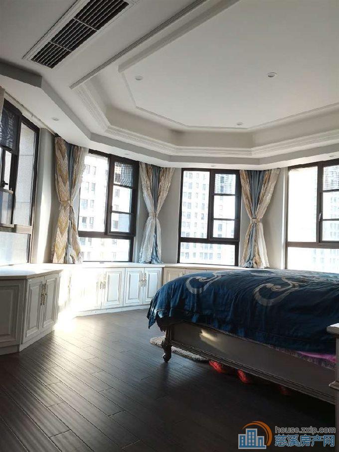 华润凯旋门221平精装满五唯一412万