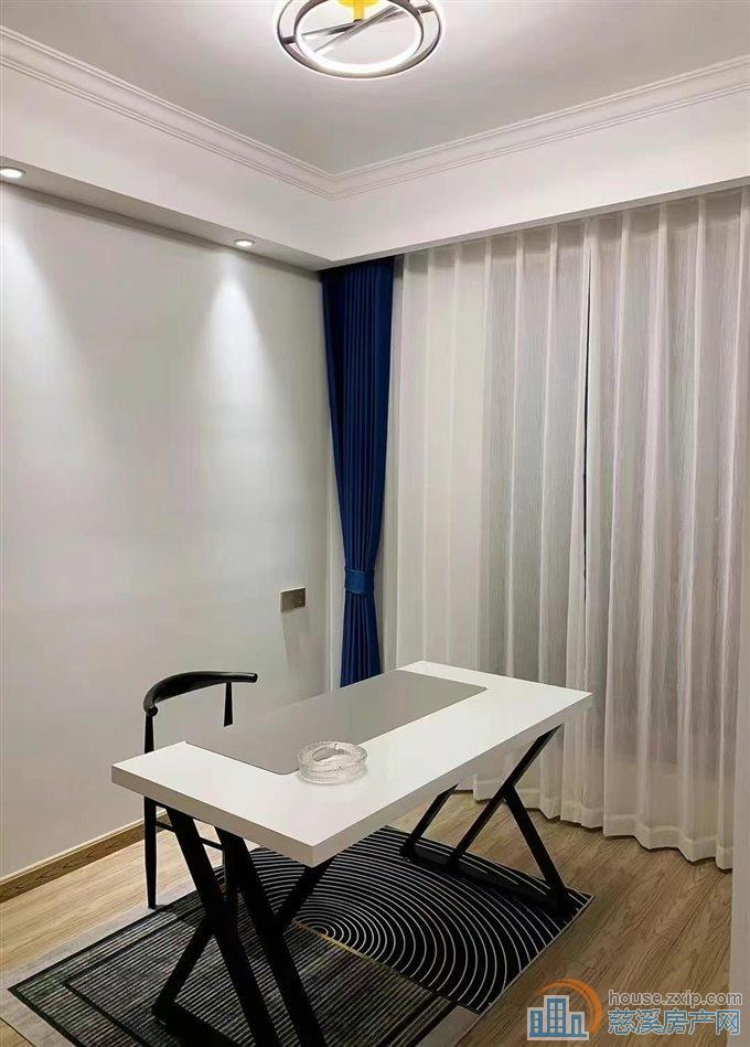 阳光城一期126平方3室2厅2卫1厨