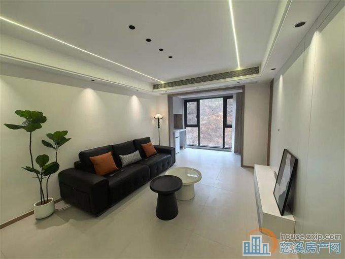 银杏小镇 88平139.8万精装满二年