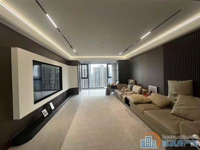 江滨江景苑196平老城区婚装