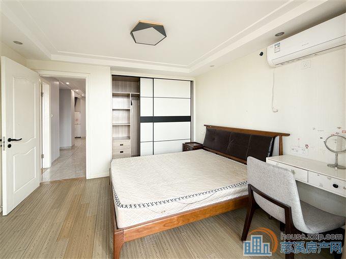 星光家园二期 精装洋房 拎包入住送车位