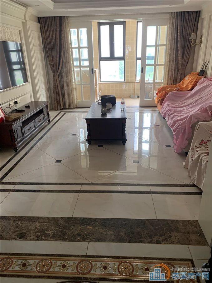 华润凯旋门精装未入住 满两年 