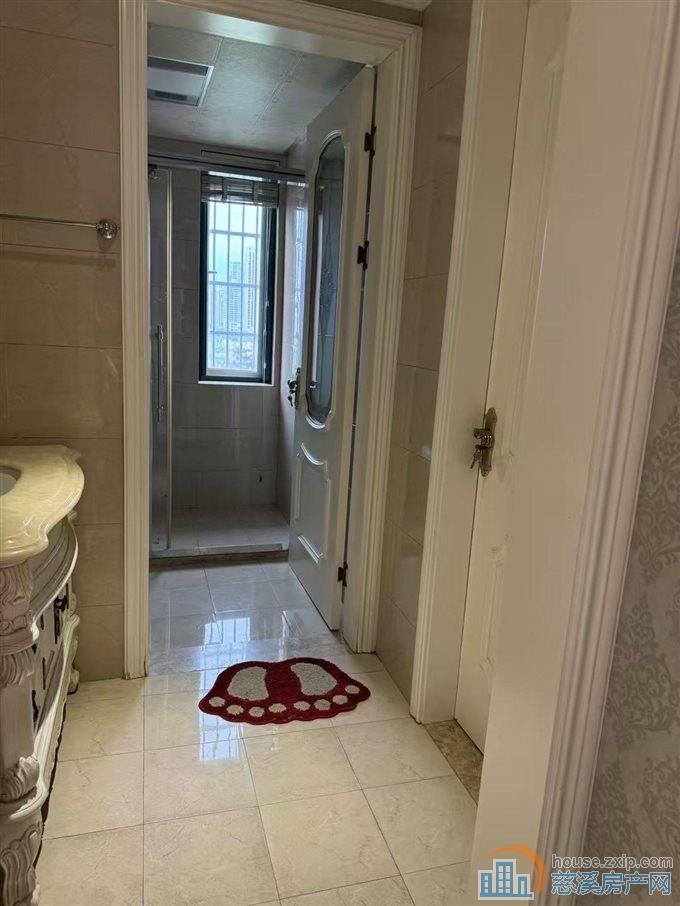 天怡嘉苑中上层154平精装带车位2年到