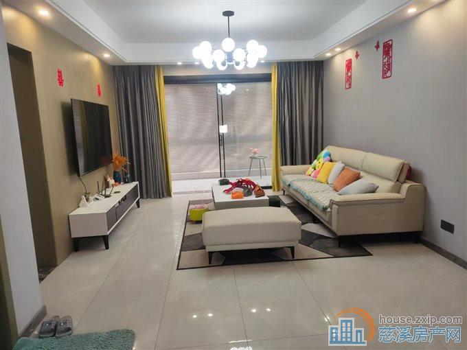 恒厚阳光城二期144平婚装265万