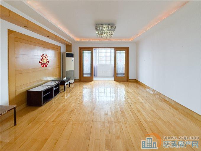 特价 三北公寓 市中心精装大四房