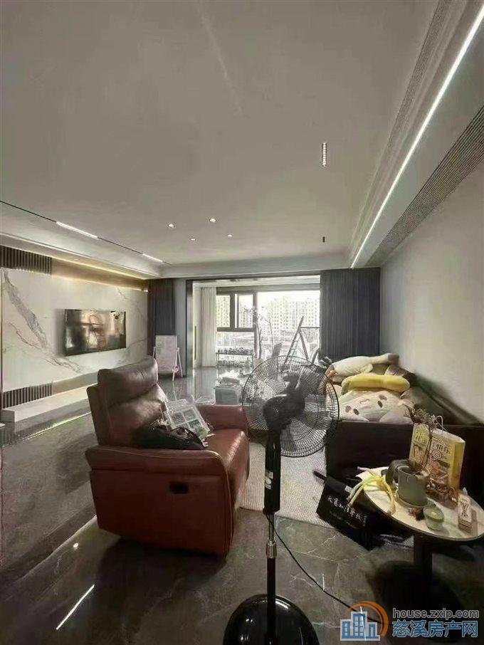 阅江府162平景观楼层精装送两车位