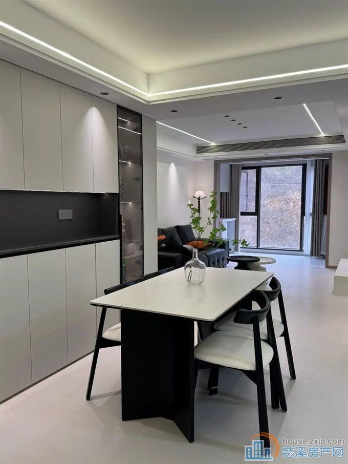 银杏小镇 88平139.8万精装满二年