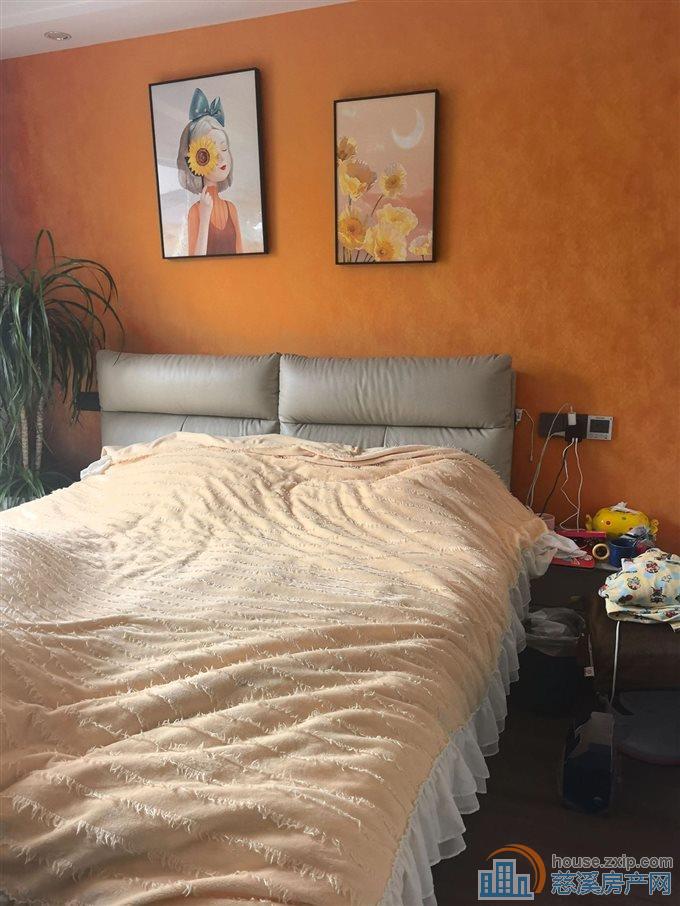 保利俯院江南 精装修 带车位 采光好