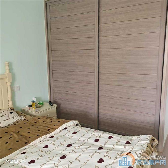 金山南区5楼76平方米76.8万