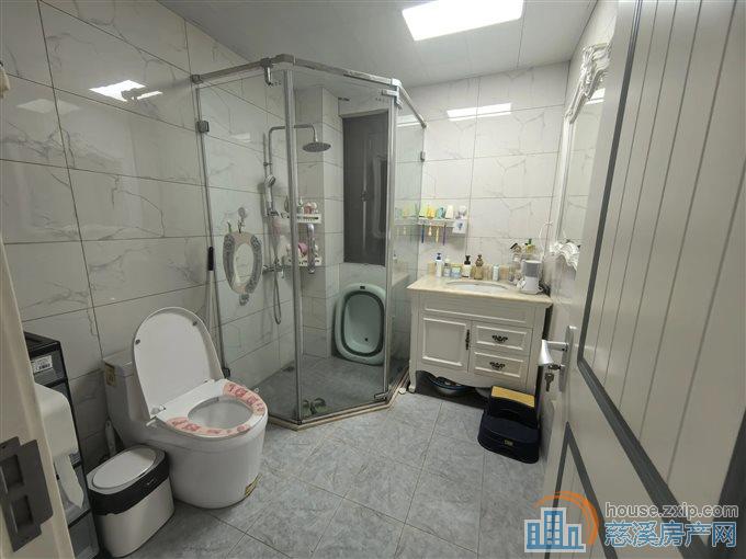 元亨雅园113平178万精装修带车位