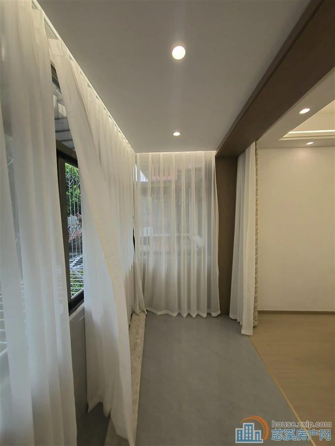 金山新村 66平89.9全新精装