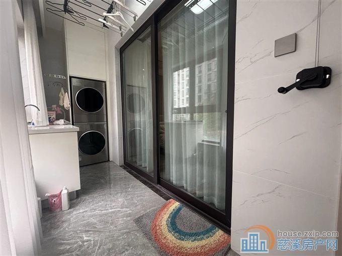 江南大院下叠 265平680万精装带花园