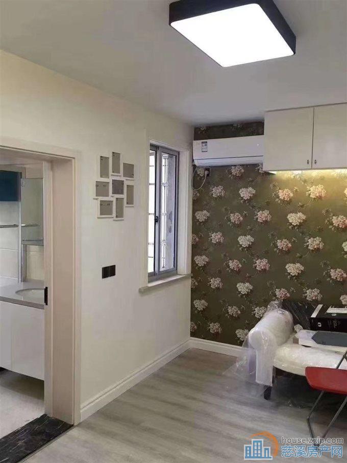 城东新村57平好楼层108万精装新