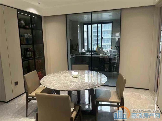 祥生望玥府130平精装2年到258万