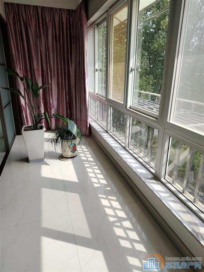 大通花园二期 197平218万朝南大车库