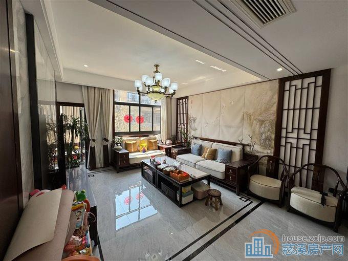 中梁泊景庭上叠298万精装带车位