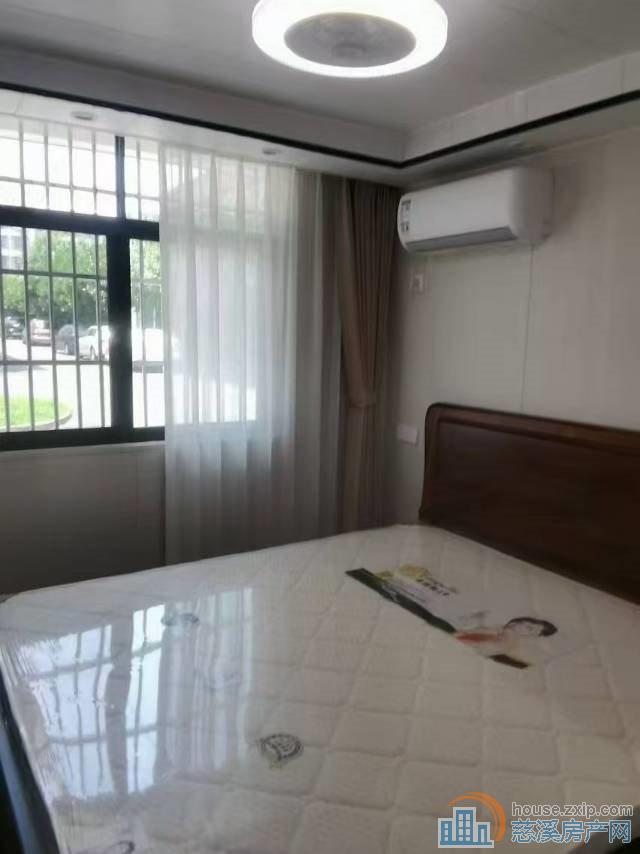 金东南苑一楼精装两室一厅