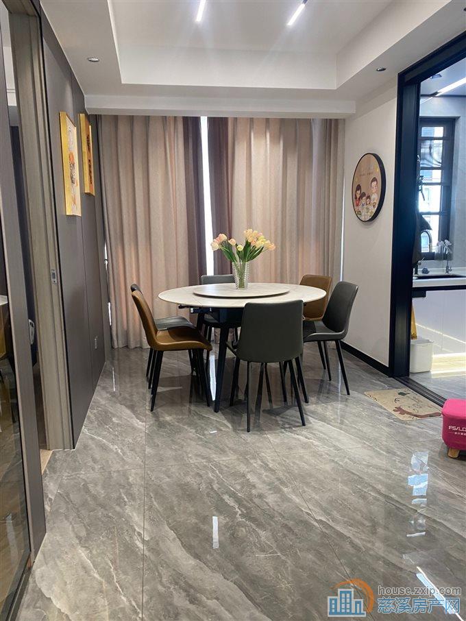 红星天铂佳苑 精装电梯洋房 满2年 