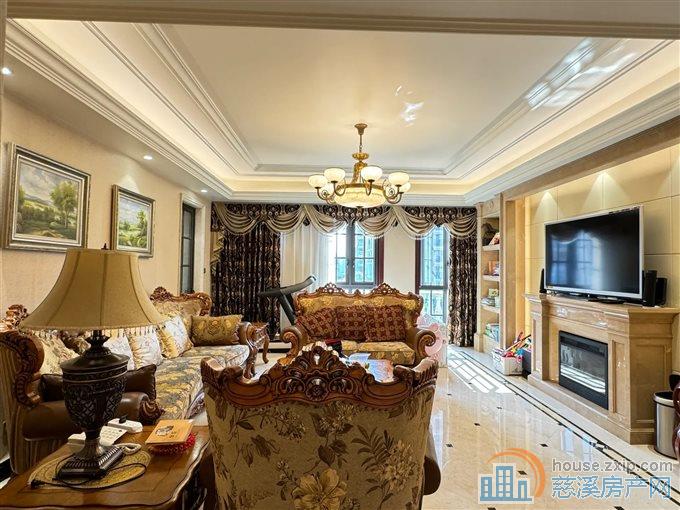 绿城玫瑰园 豪华装修 299平698万