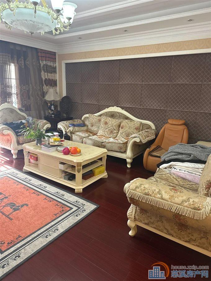 实验公寓146平210万带车位豪华装修