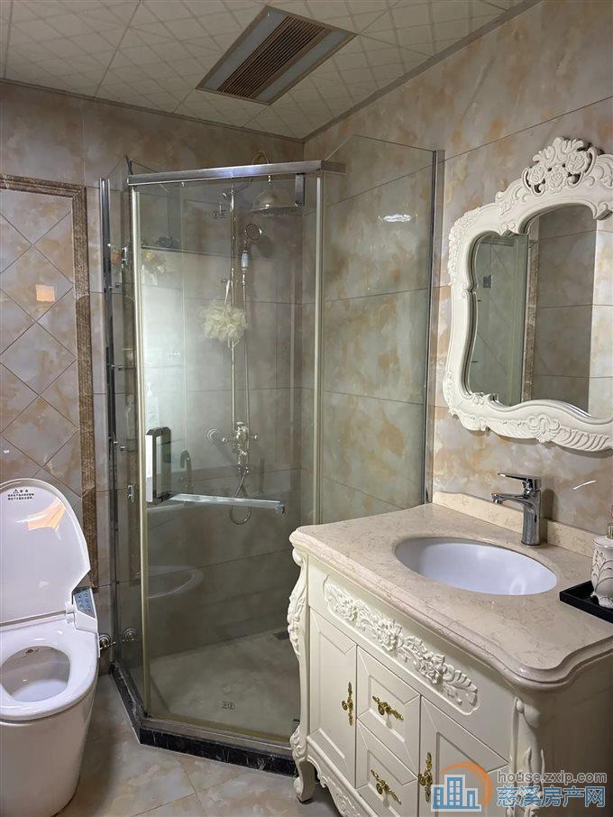 财富中心 豪装 172平方235万带车位