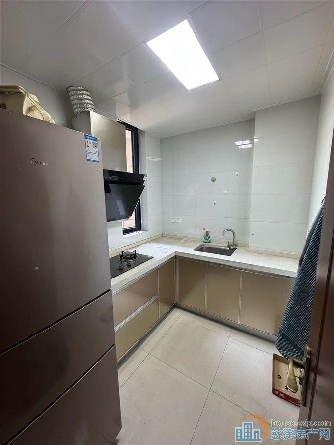 新潮塘南苑 简装2房带车位 文锦书包房