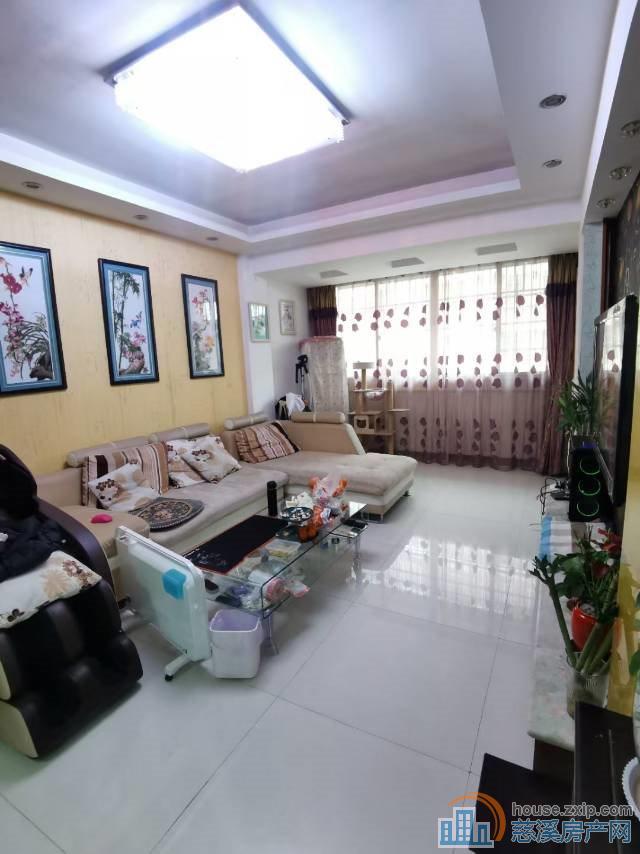 嘉都苑低楼层面积109平车库精装122万