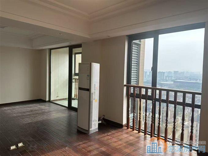 界牌新村151平精装送车位架空层