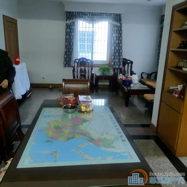 阳光公寓