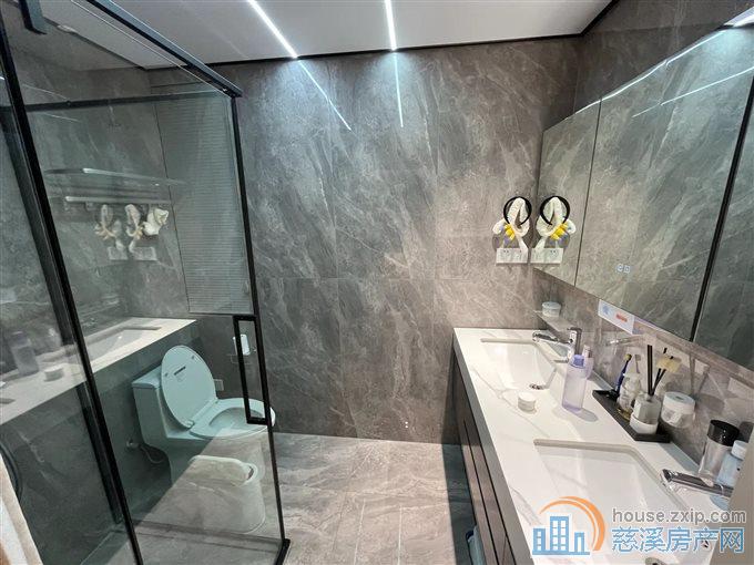 誉林府 精装修 黄金楼层 品牌家具家电