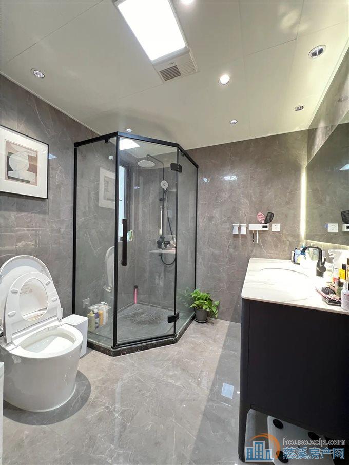 金地鸿悦 豪装入住不到一年