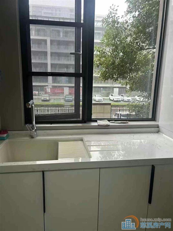 祥生望玥府130平精装2年到258万