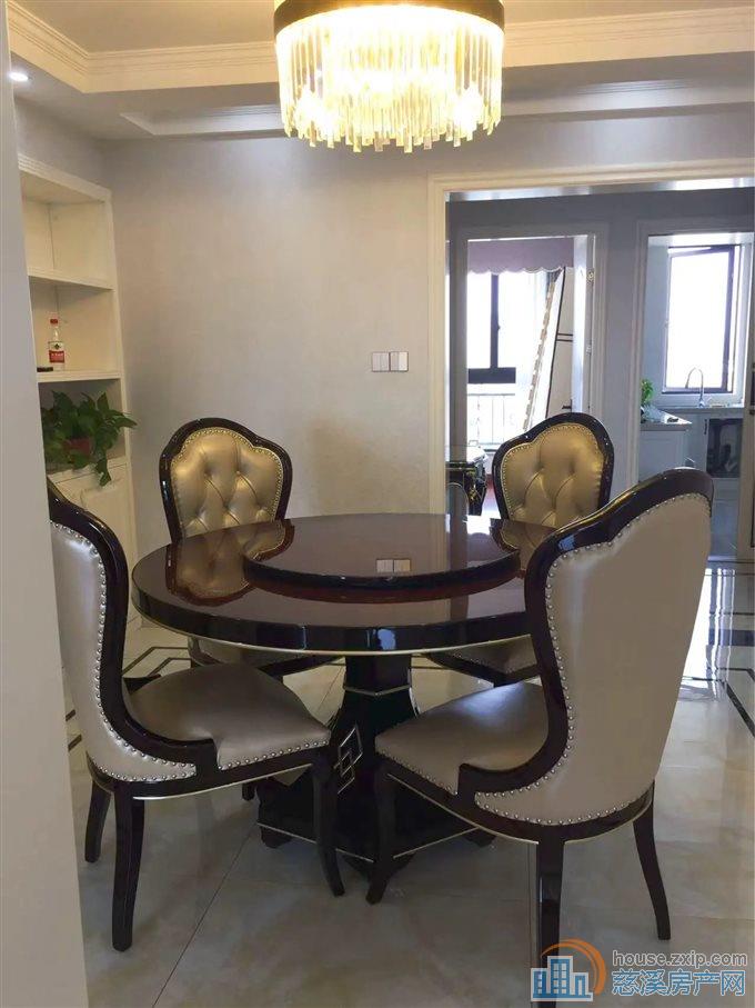 元亨雅园 113平精装带双车位192万