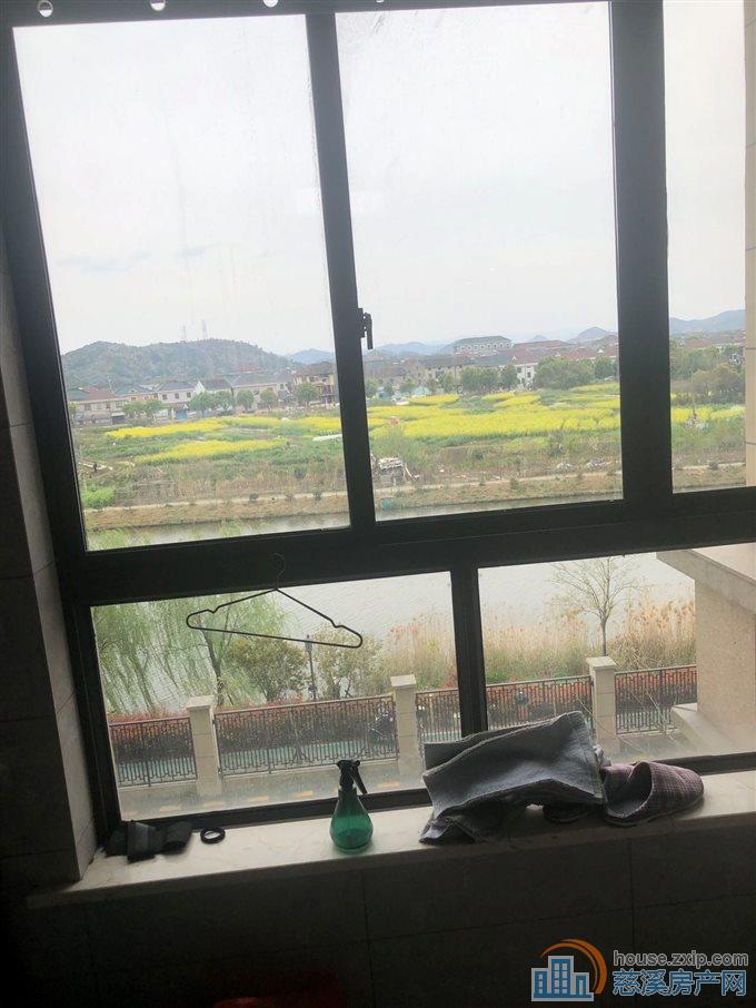 保利三期慈悦湾131平精装小区第一排