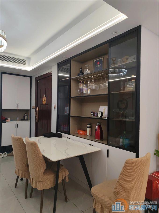 保利银杏小镇88平132万洋房精装修