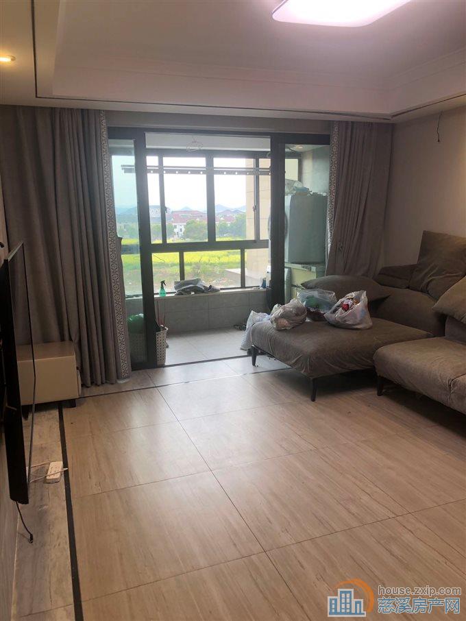 保利三期慈悦湾131平精装小区第一排