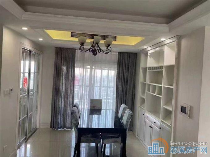 梵石花园婚装电梯小高层138平170万