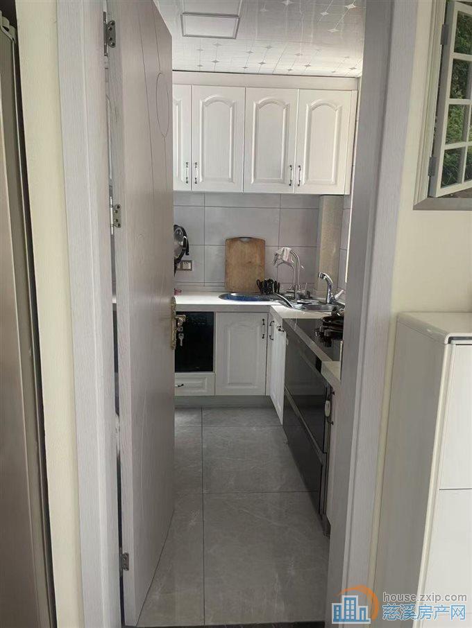 新潮塘南苑60平豪装带产权车位好楼层