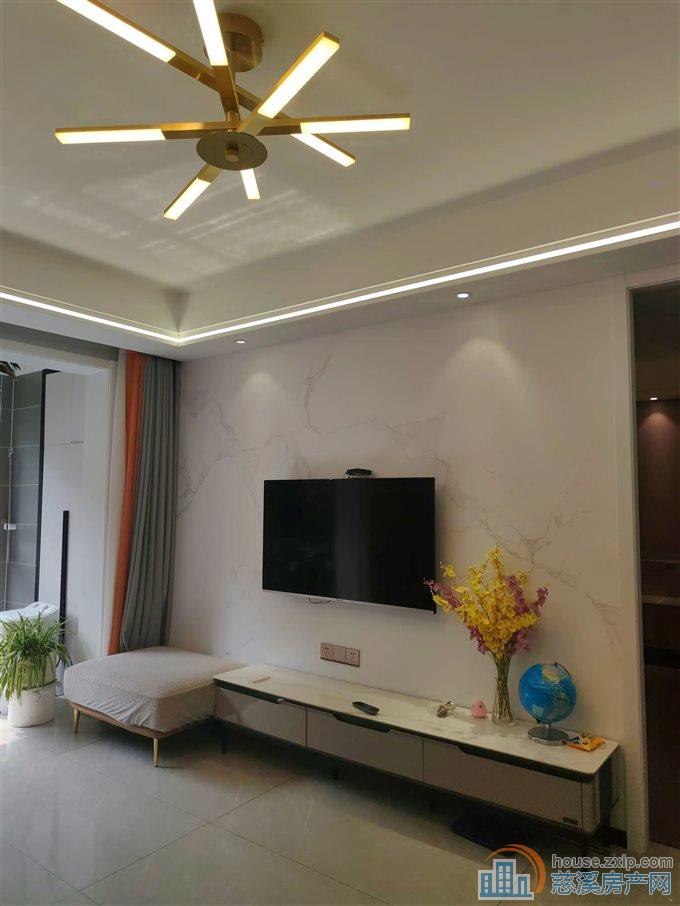 保利银杏小镇88平132万精装