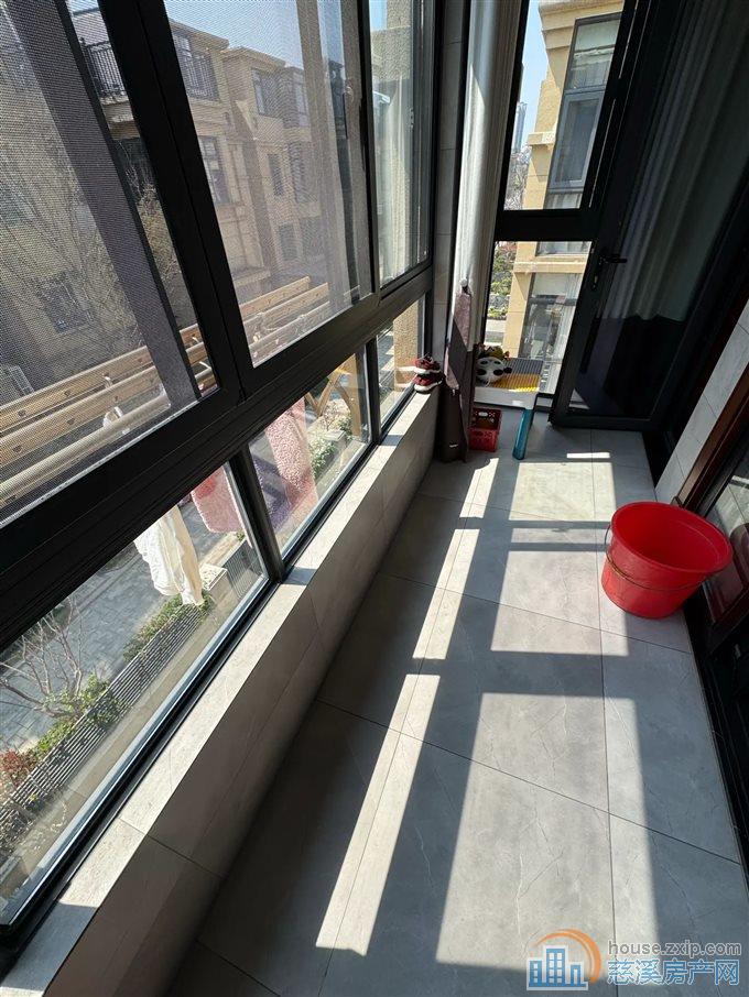 中梁泊景庭上叠298万精装带车位