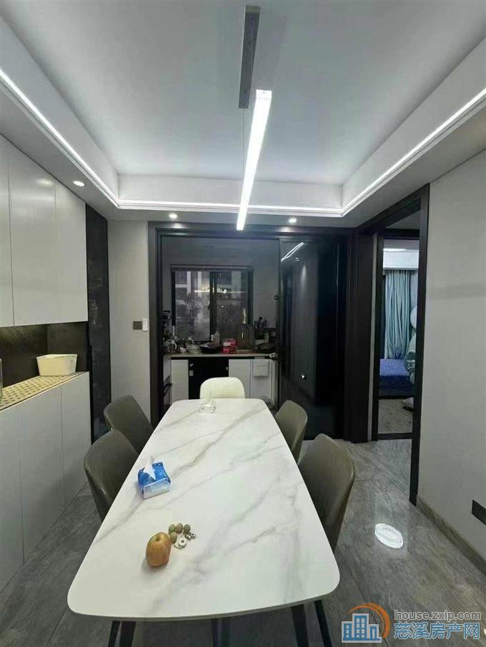 洋房珑玥府豪华装修112平方208万直接