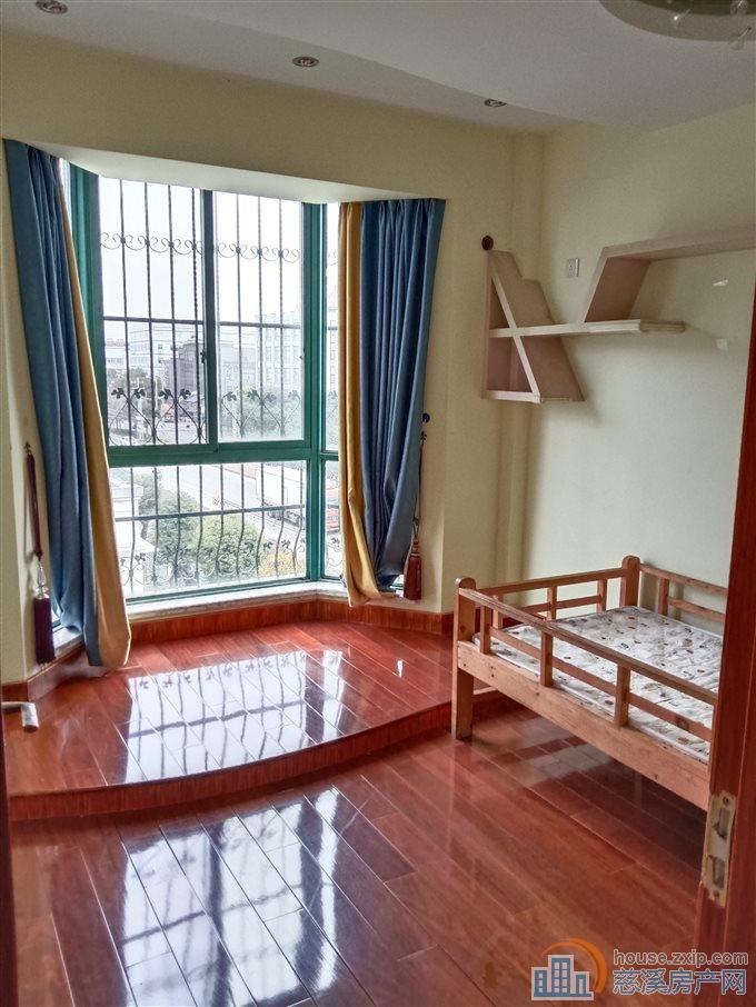 名门庄园  精装修 带车库 满两年