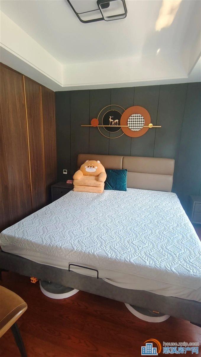 银杏小镇 洋房 精装127平159.5万