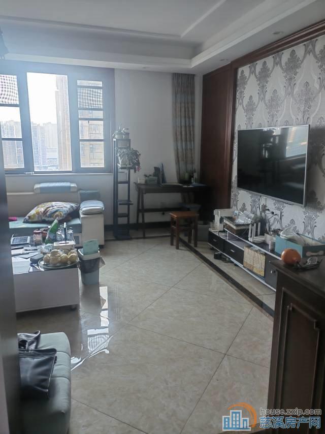 出售:伊顿花苑，3室2厅2卫，直接